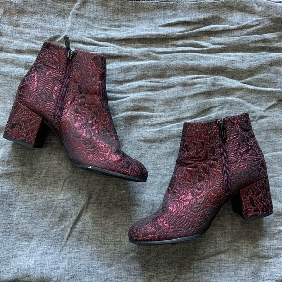 Circus by Sam Edelman Shoes - Circus Sam Edelman Malbec Vikki ankle booties 6.5